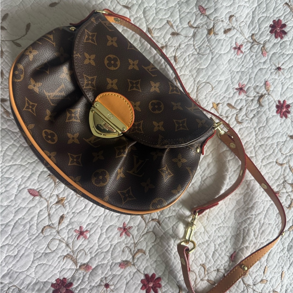 Cross body bag